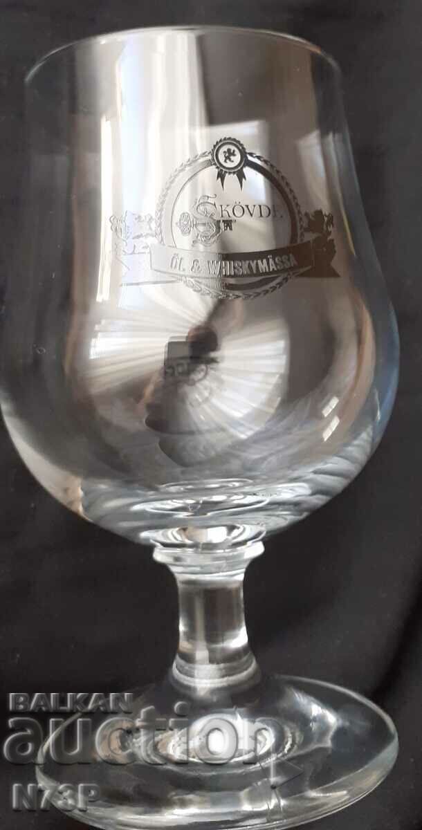 A GLASS. COLLECTION. BEER AND WHISKEY. - 7 A GLASS. COLLECTION. BEER AND WHISKEY. - 7