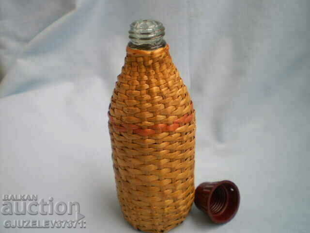 19th century Hand-woven small bottle with wooden sticks - 5 19th century Hand-woven small bottle with wooden sticks - 5