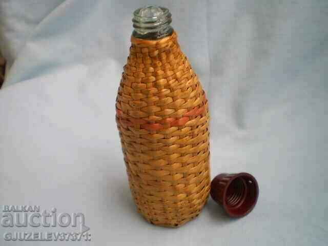 19th century Hand-woven small bottle with wooden sticks - 6 19th century Hand-woven small bottle with wooden sticks - 6