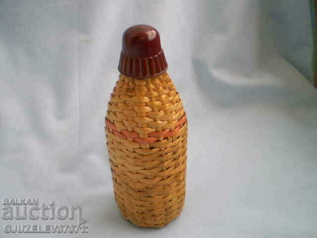 19th century Hand-woven small bottle with wooden sticks - 7 19th century Hand-woven small bottle with wooden sticks - 7