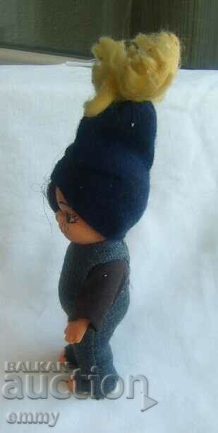 Auction Old small children's doll, 14 cm Auction Old small children's doll, 14 cm