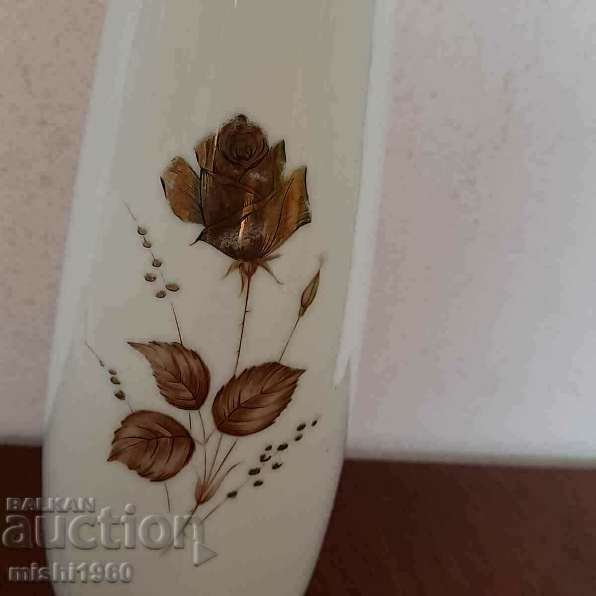 Porcelain vase with price 3.00 BGN | € 1.53 Porcelain vase with price 3.00 BGN | € 1.53