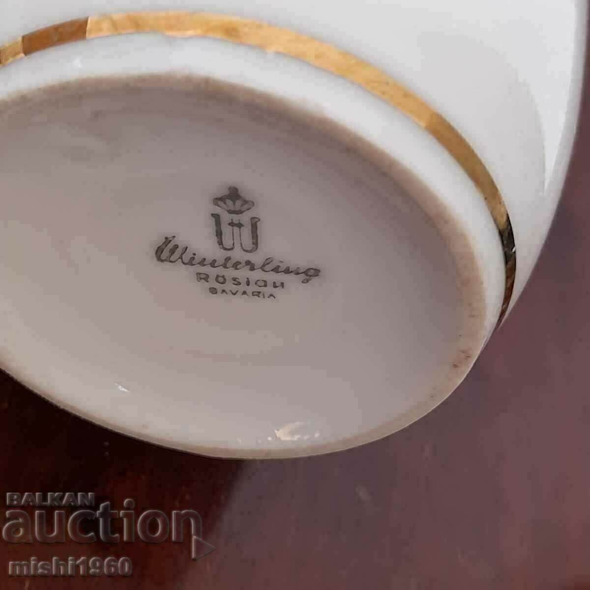 Auction Porcelain vase Auction Porcelain vase