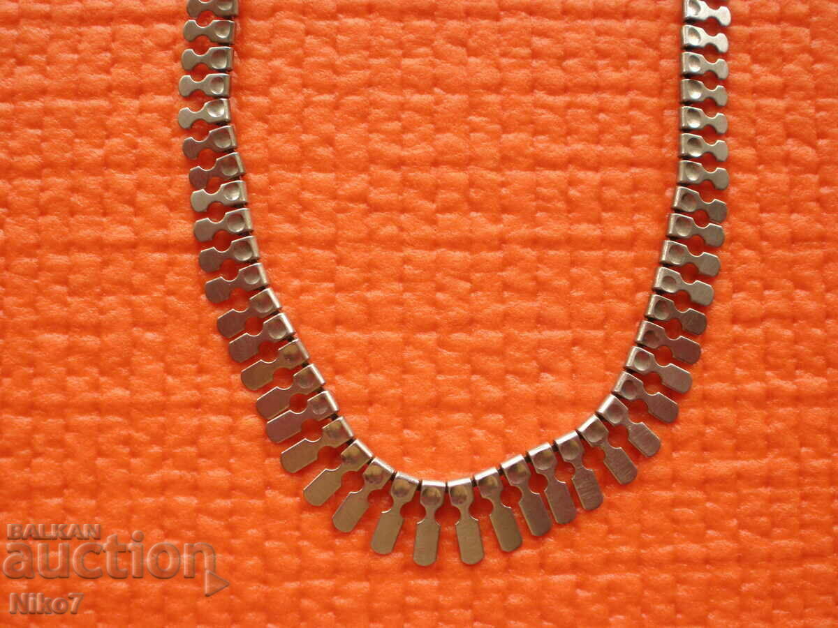 Доставка на Винтидж,сребърно,интересно колие(медальон,гердан).