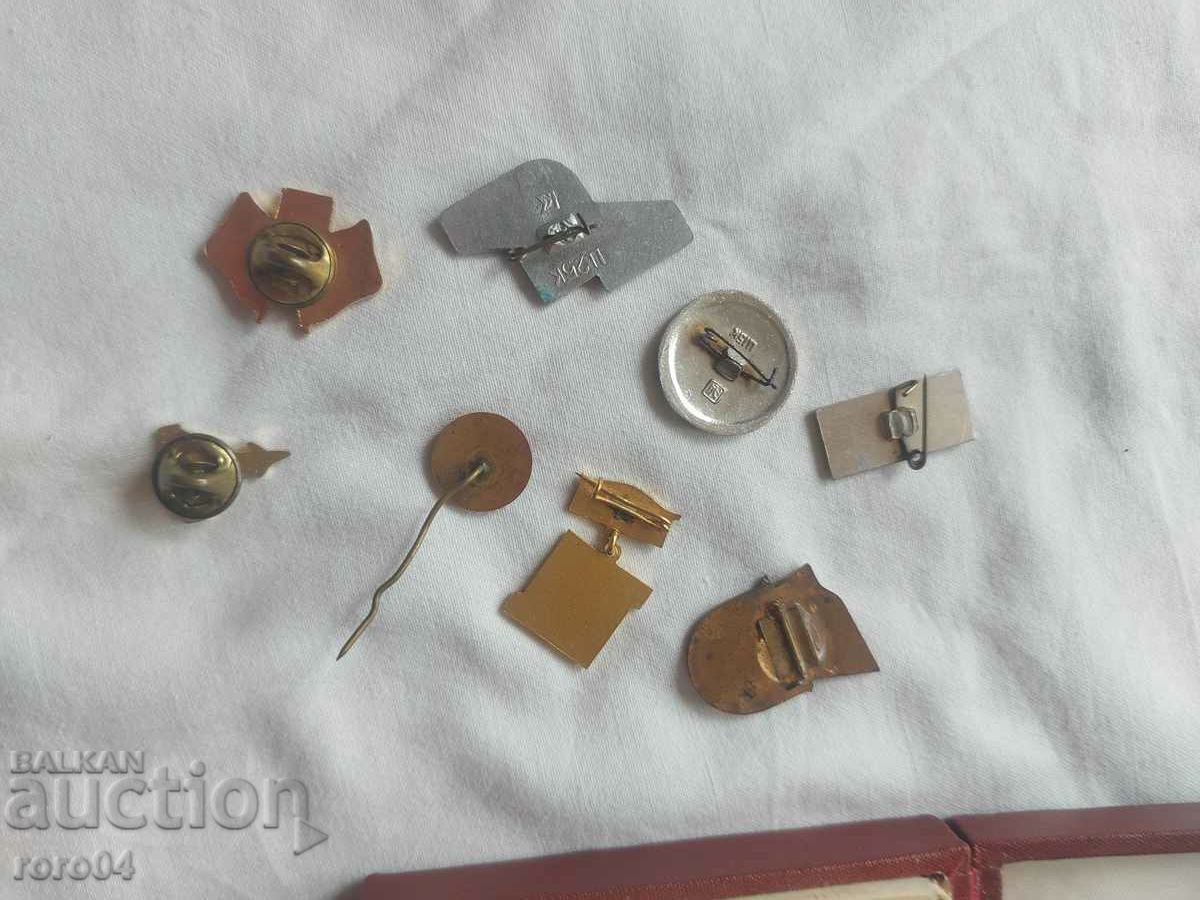 BADGES - BOX - SBIRSTEIN - 6 BADGES - BOX - SBIRSTEIN - 6