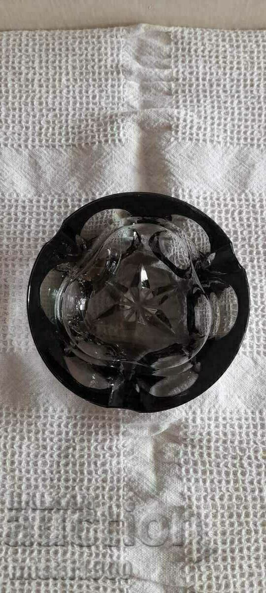 scrumieră de sticlă cu preț € 2.50 | 4.89 BGN