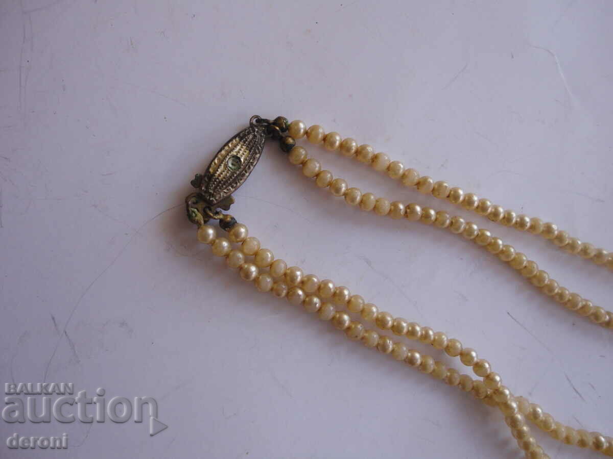 Antique pearl necklace 835 with price 10.00 BGN | € 5.11 Antique pearl necklace 835 with price 10.00 BGN | € 5.11
