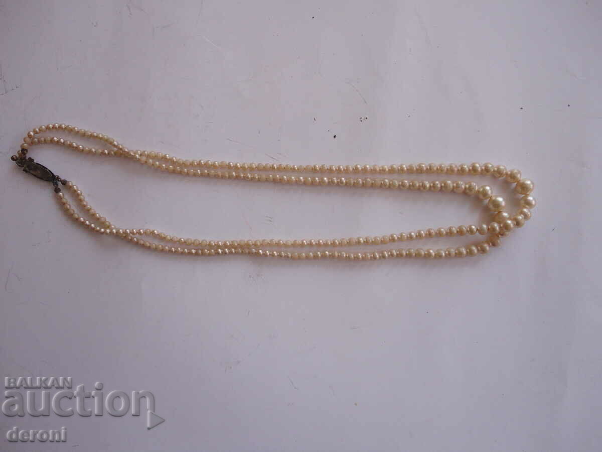 Auction Antique pearl necklace 835 Auction Antique pearl necklace 835