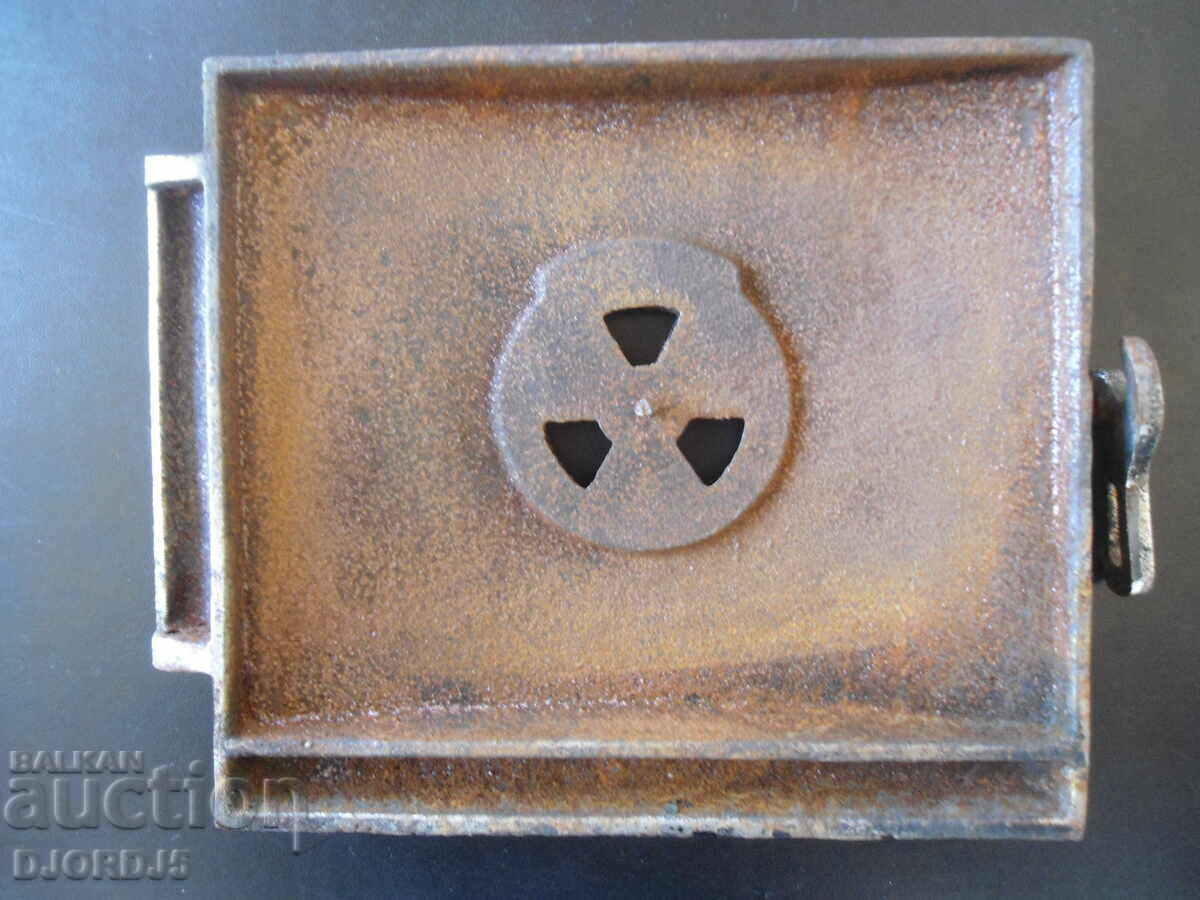 Auction Door from an old solid fuel stove "Konfor" Auction Door from an old solid fuel stove "Konfor"