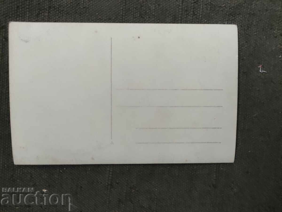 Dockers, porters with price 100.00 BGN | € 51.13 Dockers, porters with price 100.00 BGN | € 51.13