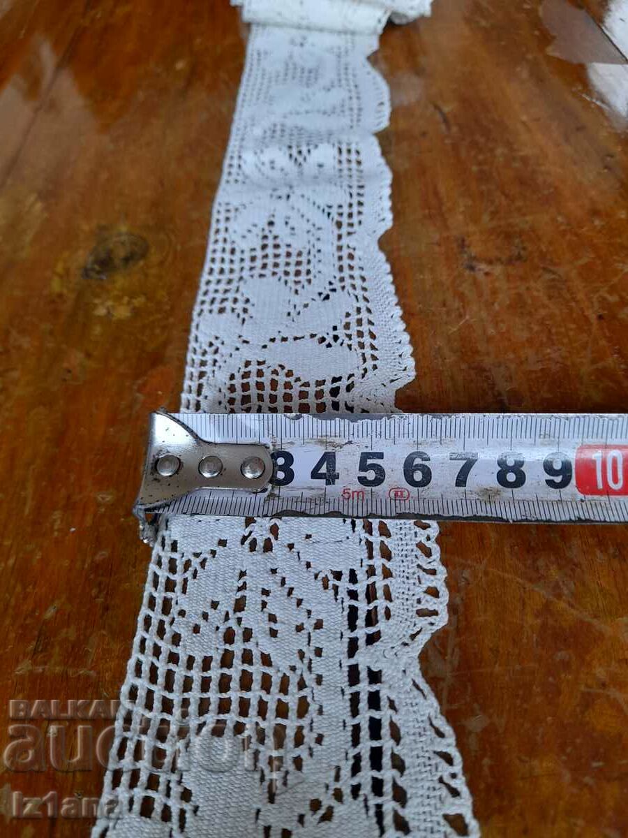 Auction Old lace Auction Old lace