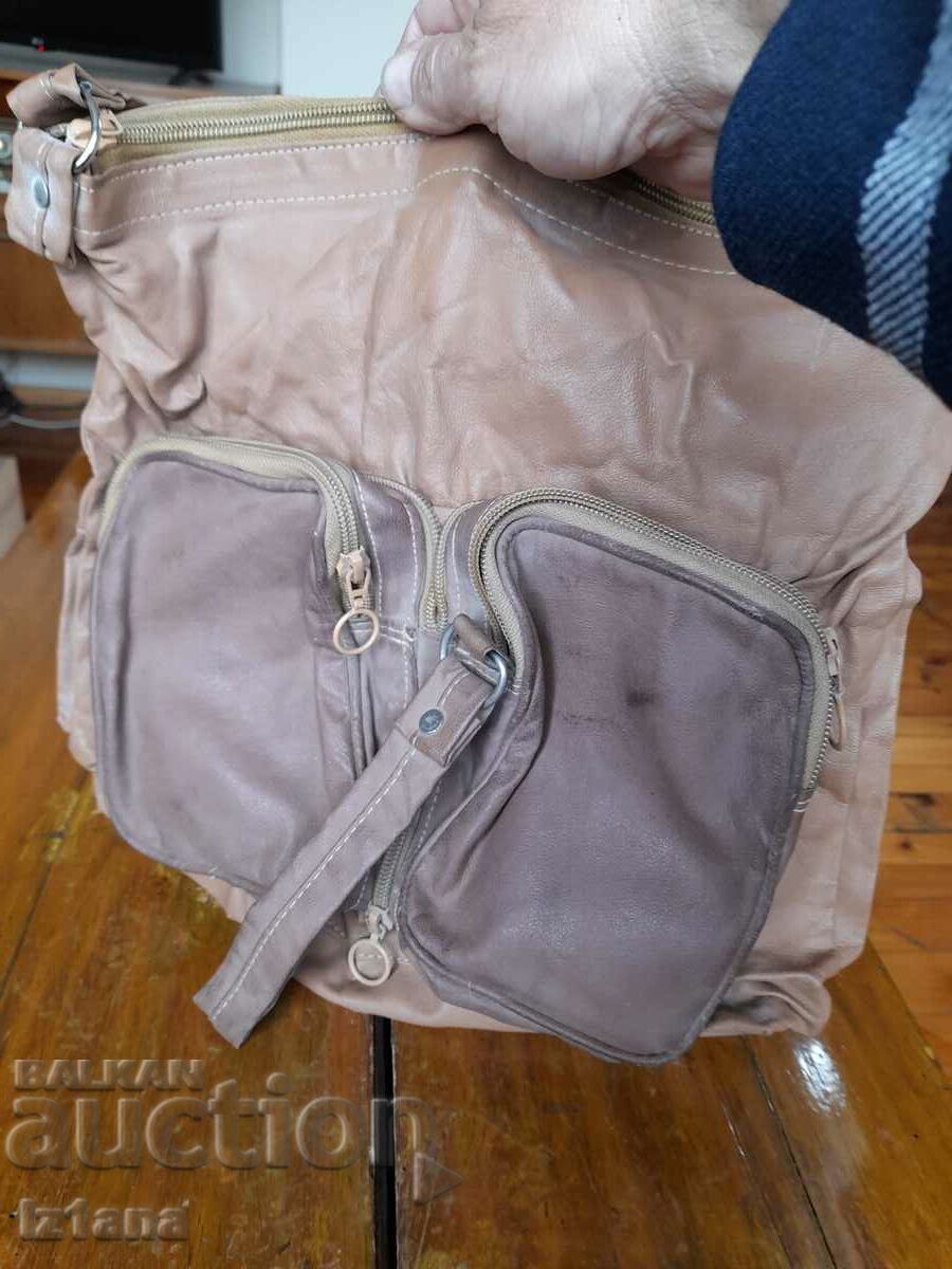 Old folding bag with price 20.00 BGN | € 10.23 Old folding bag with price 20.00 BGN | € 10.23
