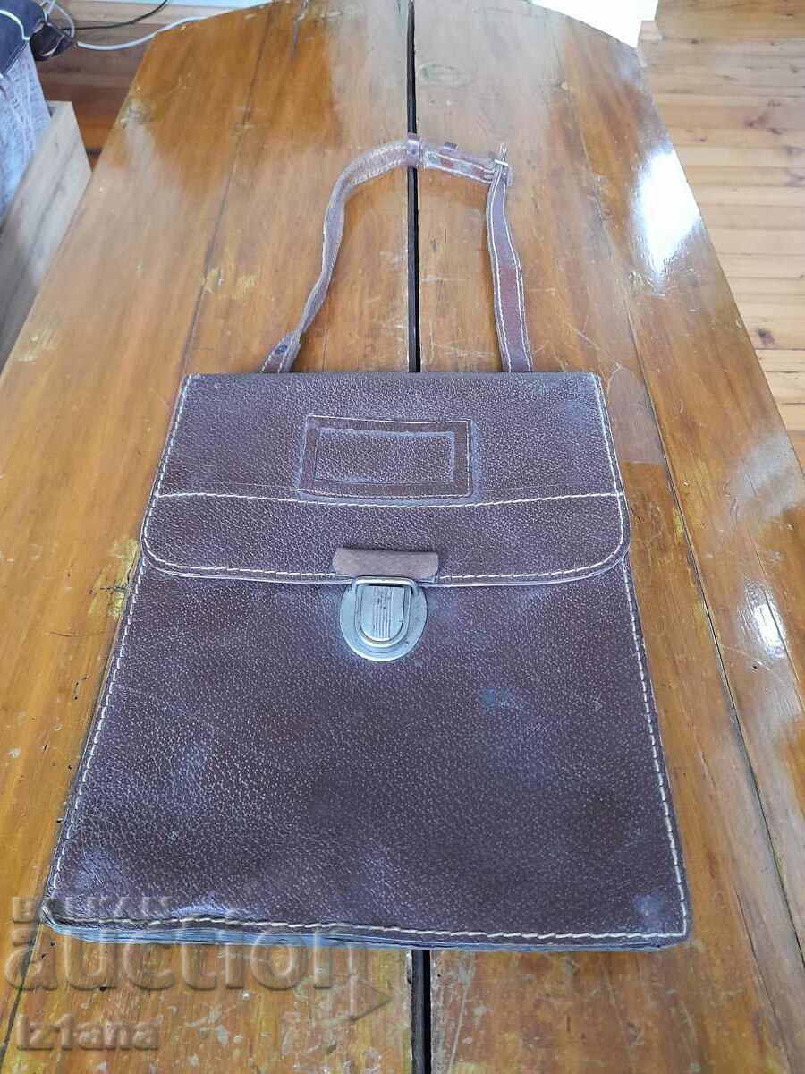 An old commander's bag
