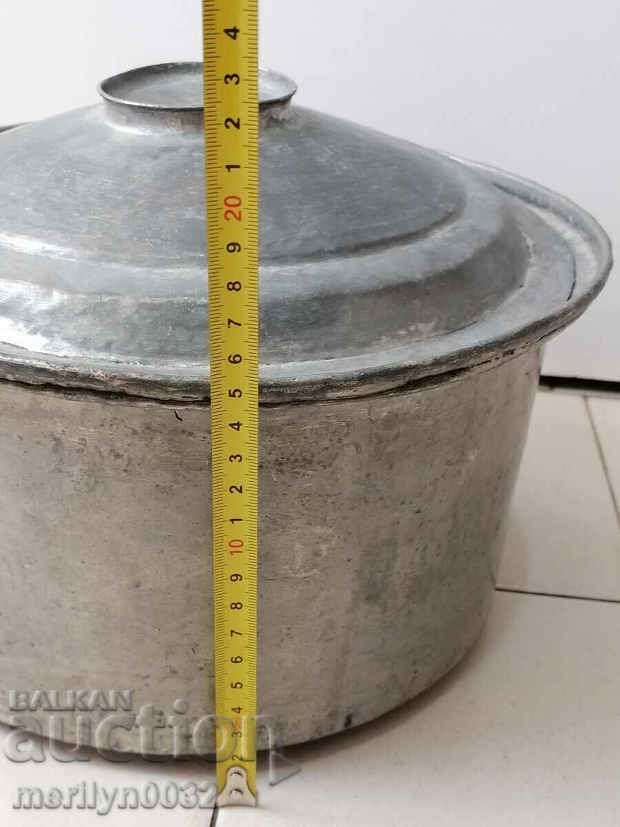 An old bakery saucepan, a baker, a brass copper pot with price 115.00 BGN | € 58.80 An old bakery saucepan, a baker, a brass copper pot with price 115.00 BGN | € 58.80