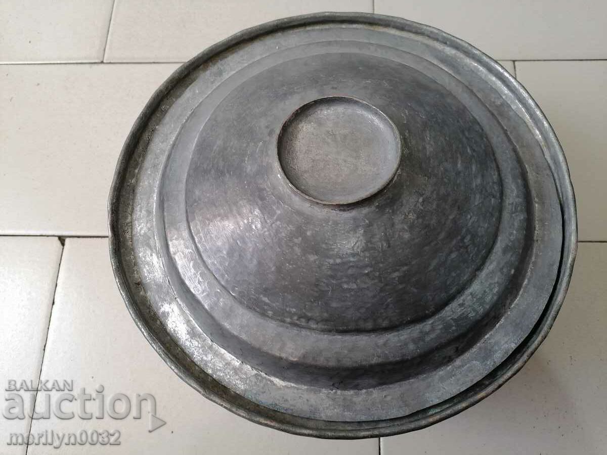 An old bakery saucepan, a baker, a brass copper pot - 6 An old bakery saucepan, a baker, a brass copper pot - 6