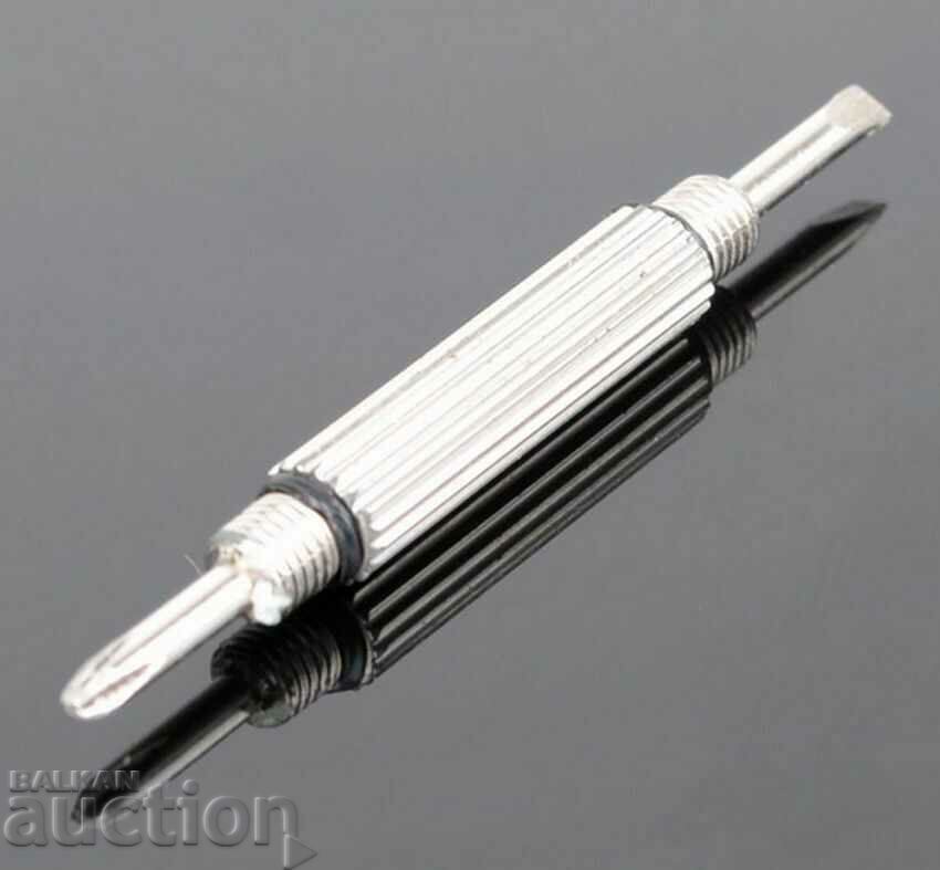 O șurubelniță mică pe un inel de chei îndreptă crucea și hexagonal - 5 O șurubelniță mică pe un inel de chei îndreptă crucea și hexagonal - 5