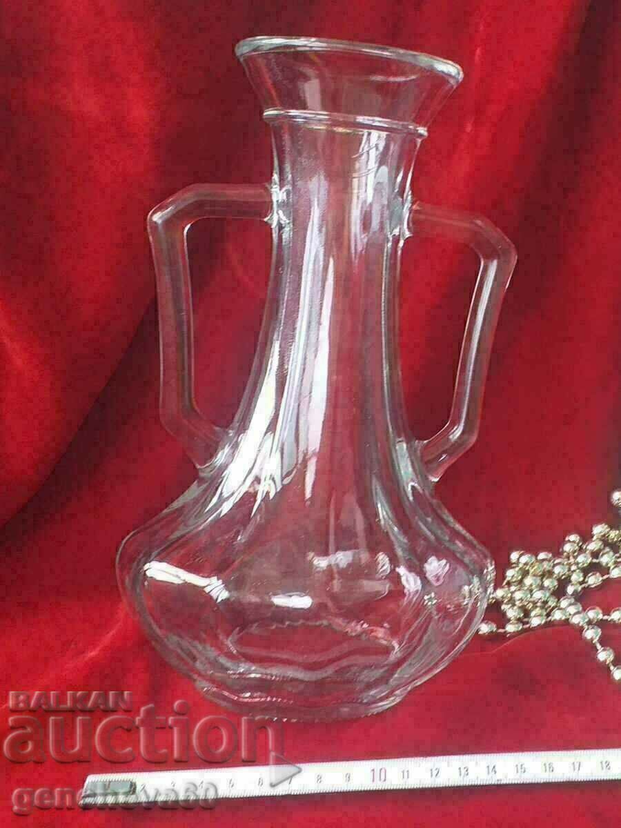 Amphora, vase, blown glass/late 19th century with price 25.00 BGN | € 12.78 Amphora, vase, blown glass/late 19th century with price 25.00 BGN | € 12.78