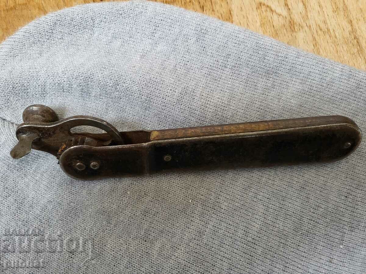 Deschizator de conserve autentic SIEGER OELEN VSV cu preț € 20.00 | 39.12 BGN