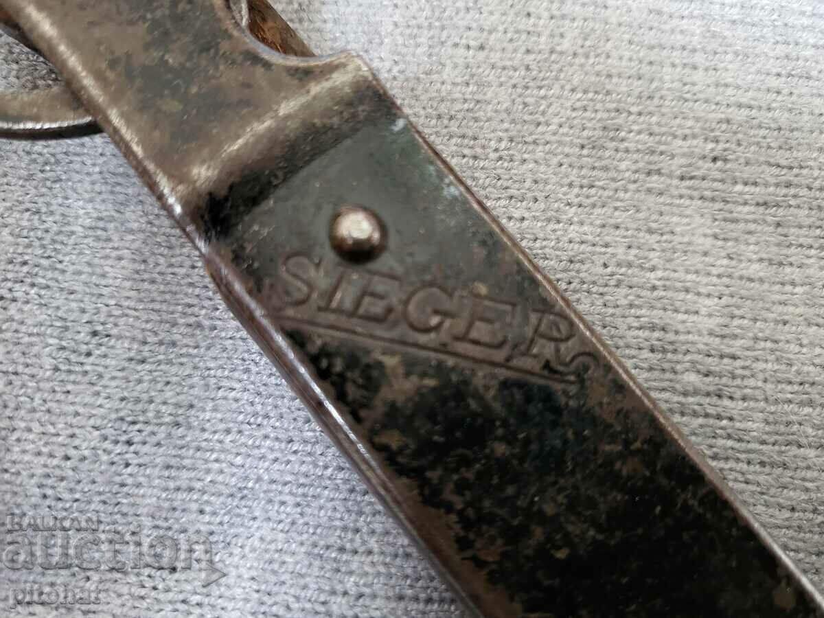 Licitație Deschizator de conserve autentic SIEGER OELEN VSV