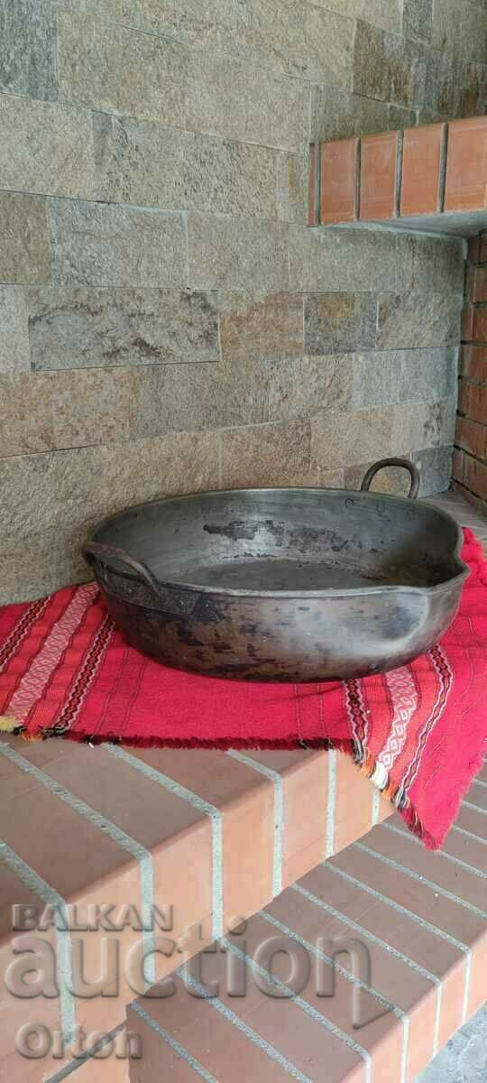 Δημοπρασία Παλιό σφυρήλατο χάλκινο τηγάνι - 1926 Δημοπρασία Παλιό σφυρήλατο χάλκινο τηγάνι - 1926