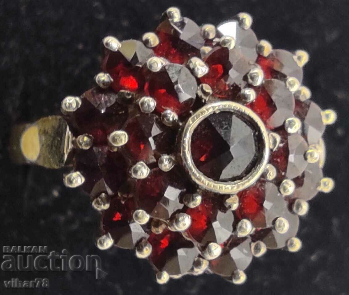 OLD LADIES SILVER RING WITH GARNET AND GOLD PLATED