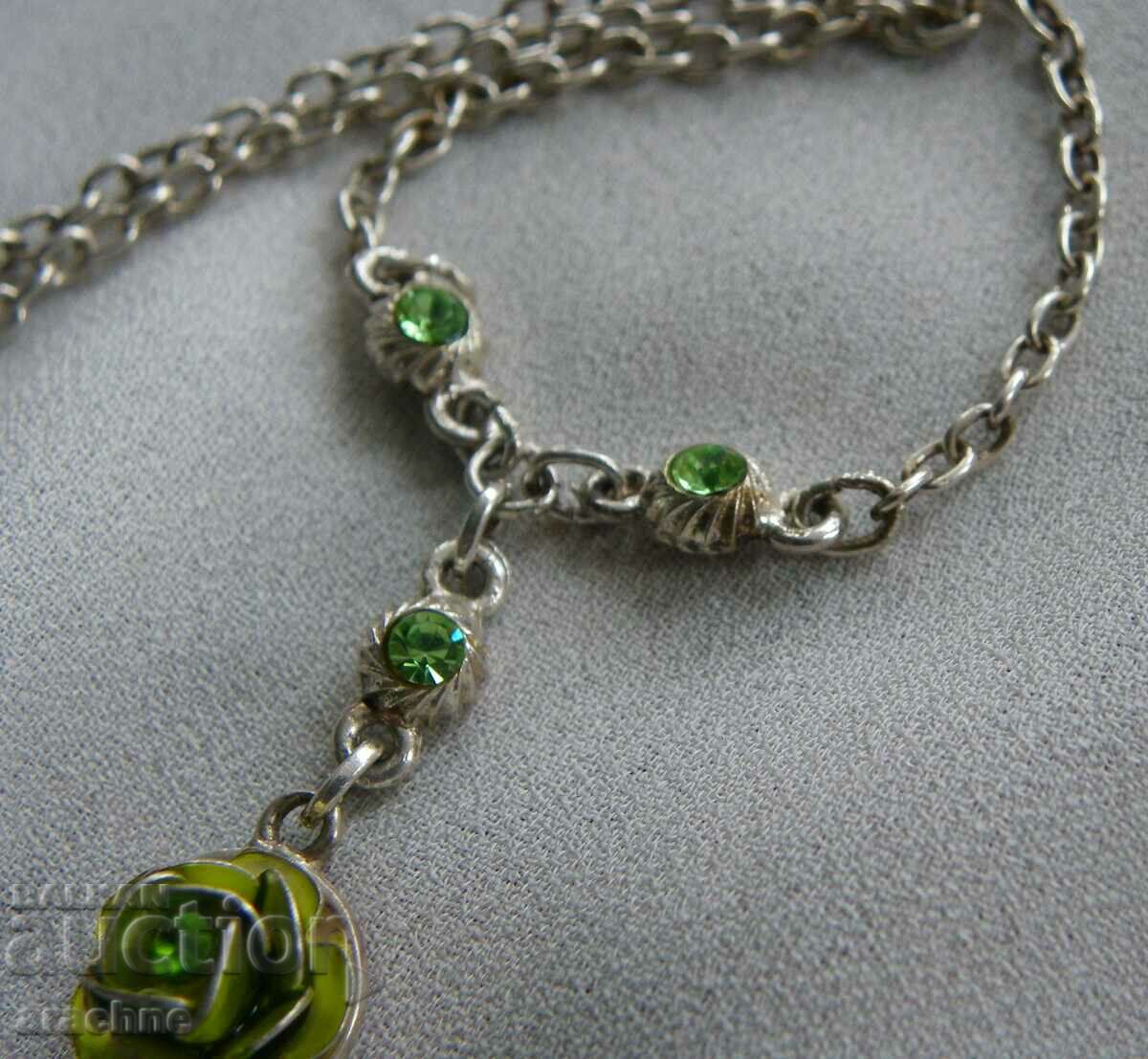 Auction  Fenton glass Uranium glass American silver necklace