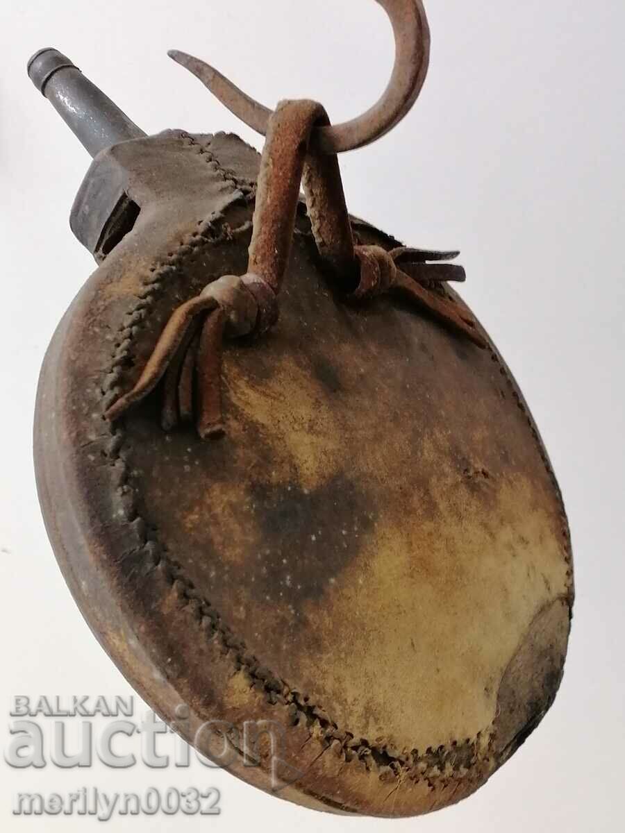 Delivery of Haiduk powder flask wood and leather UNIQUE rifle pistol 19th century Delivery of Haiduk powder flask wood and leather UNIQUE rifle pistol 19th century