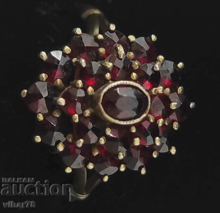 Аукцион СТАР ДАМСКИ СРЕБЪРЕН ПРЪСТЕН С ГРАНАТ И ПОЗЛАТА