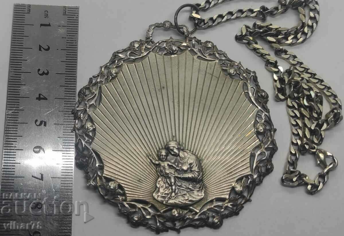 СТАР ОГРОМЕН СРЕБЪРЕН МЕДАЛЬОН проба 800 с цена € 199.99 | 391.15 лв.