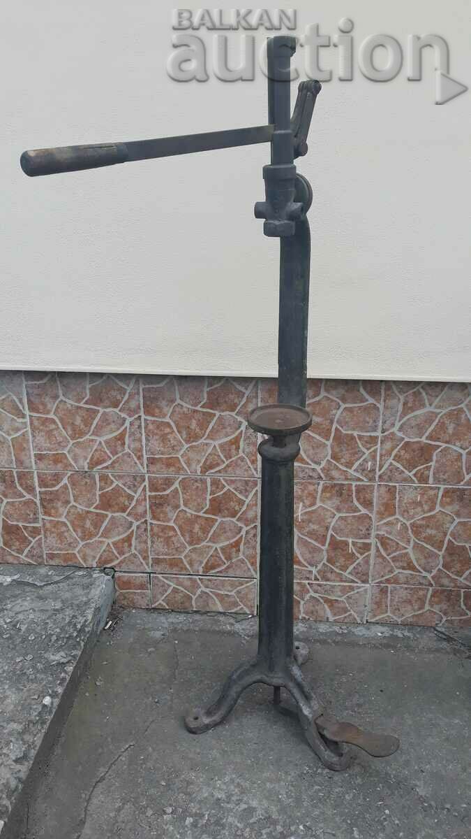 Доставка на Професионална бутилираща машина за вино шампанско19ти век Доставка на Професионална бутилираща машина за вино шампанско19ти век