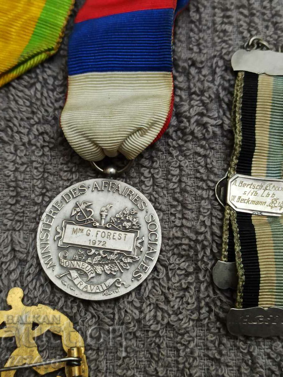Delivery of COLLECTION OF SILVER ORDERS, MEDALS, ETC Delivery of COLLECTION OF SILVER ORDERS, MEDALS, ETC