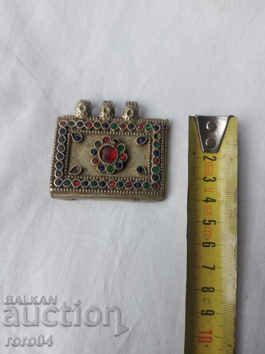 JEWELERY - OLD - 5 JEWELERY - OLD - 5