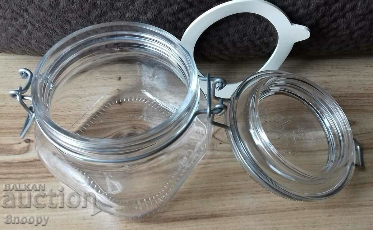 Auction Glass jar with transparent lid Fido 500 ml Auction Glass jar with transparent lid Fido 500 ml