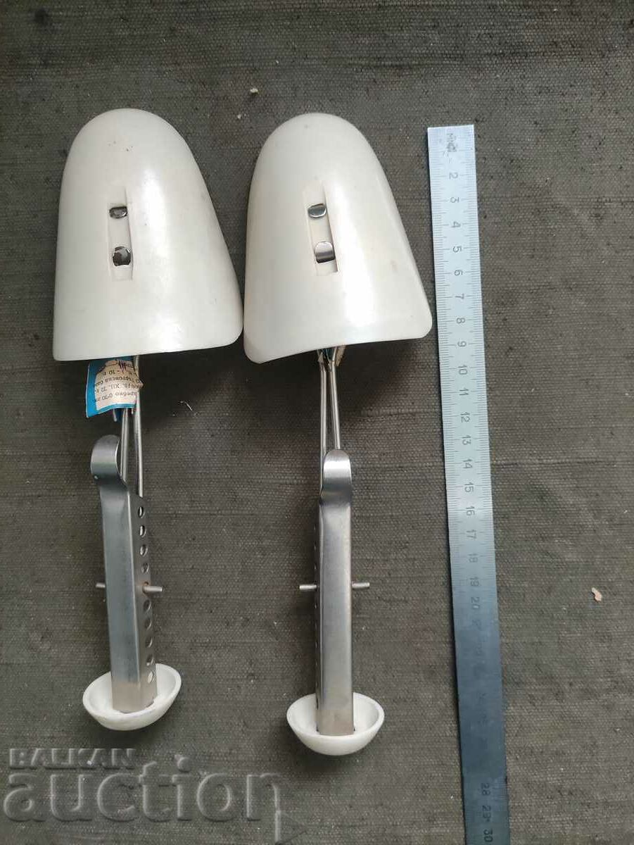 Shoe tensioners NRB with price 30.00 BGN | € 15.34