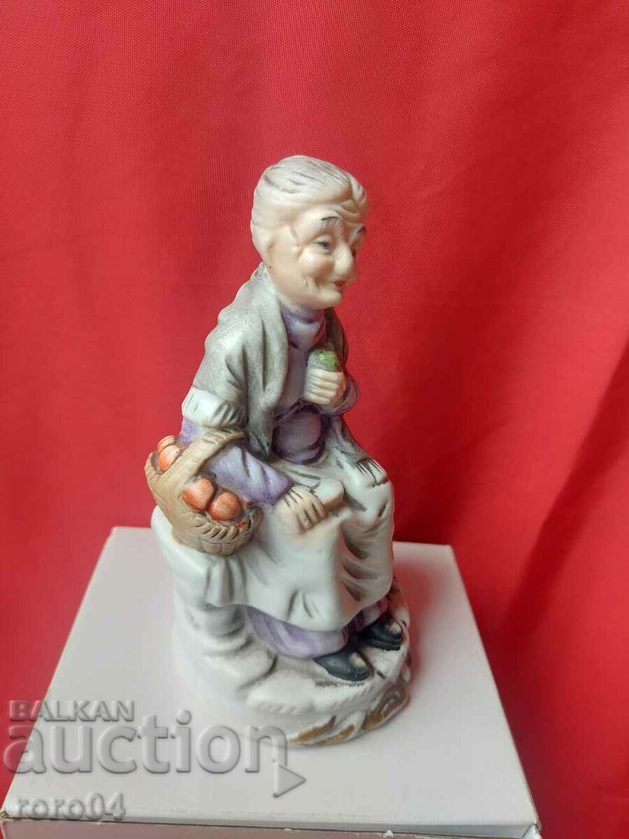 PORCELAIN STATUS with price 45.00 BGN | € 23.01 PORCELAIN STATUS with price 45.00 BGN | € 23.01