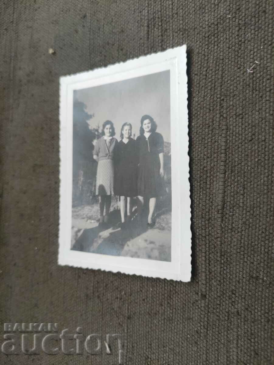 Момичета с. Чепино 1 август 1946