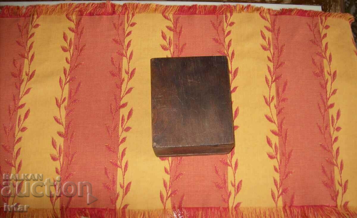 Auction  Clock/alarm clock box/