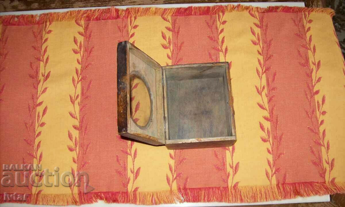 Delivery of Clock/alarm clock box/