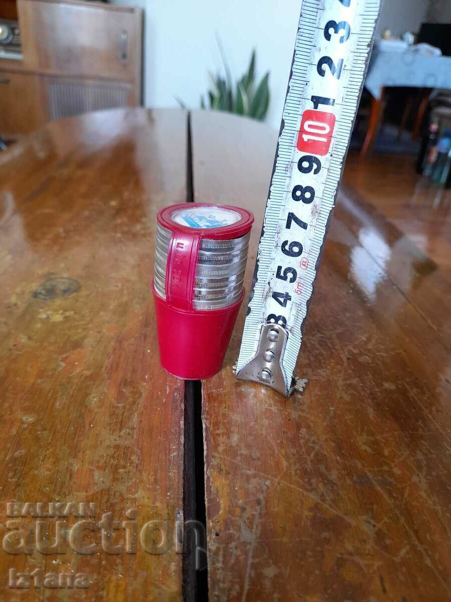 Delivery of Old tourist cups