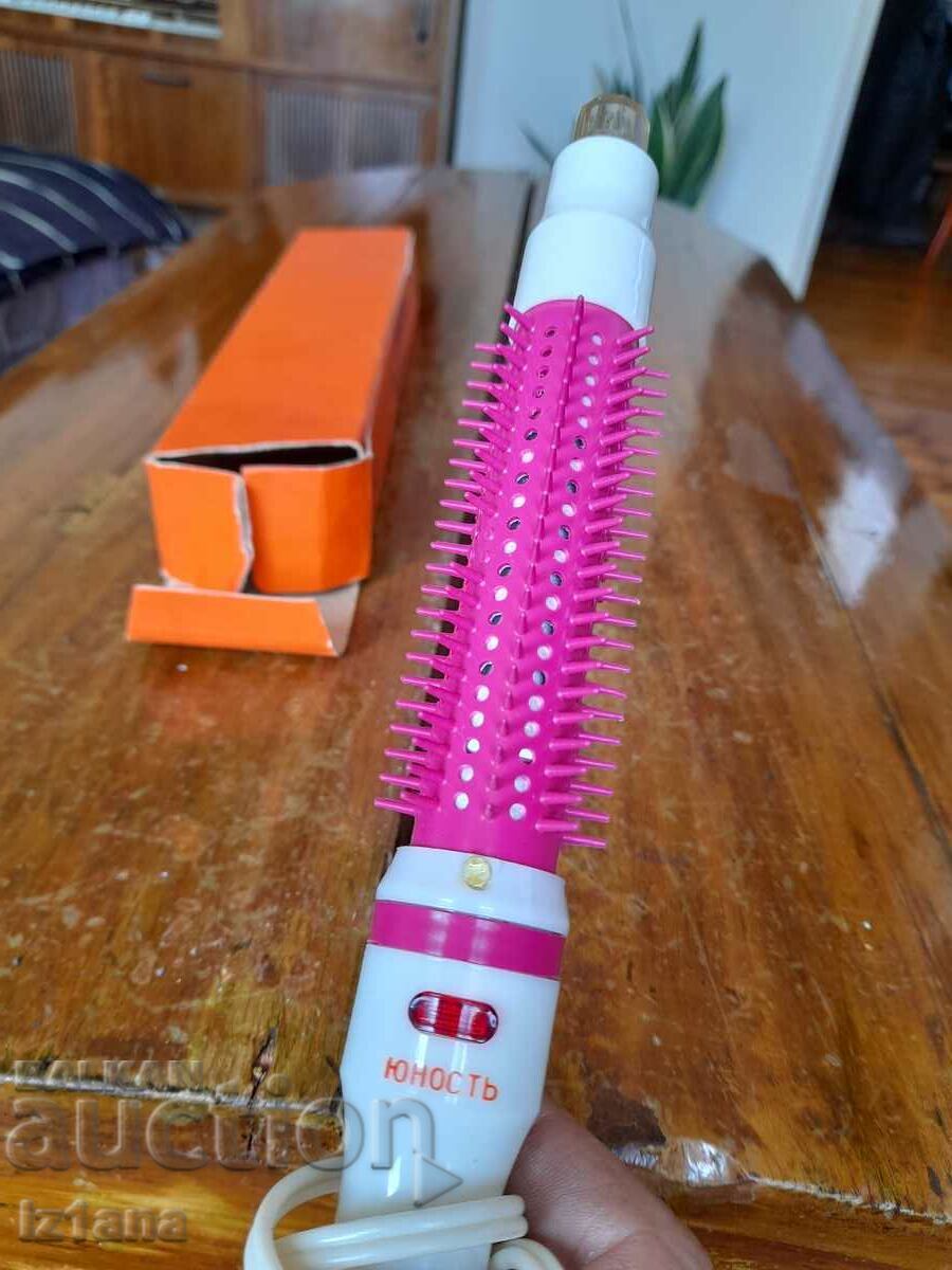 Auction Old Yunost electric hairbrush Auction Old Yunost electric hairbrush
