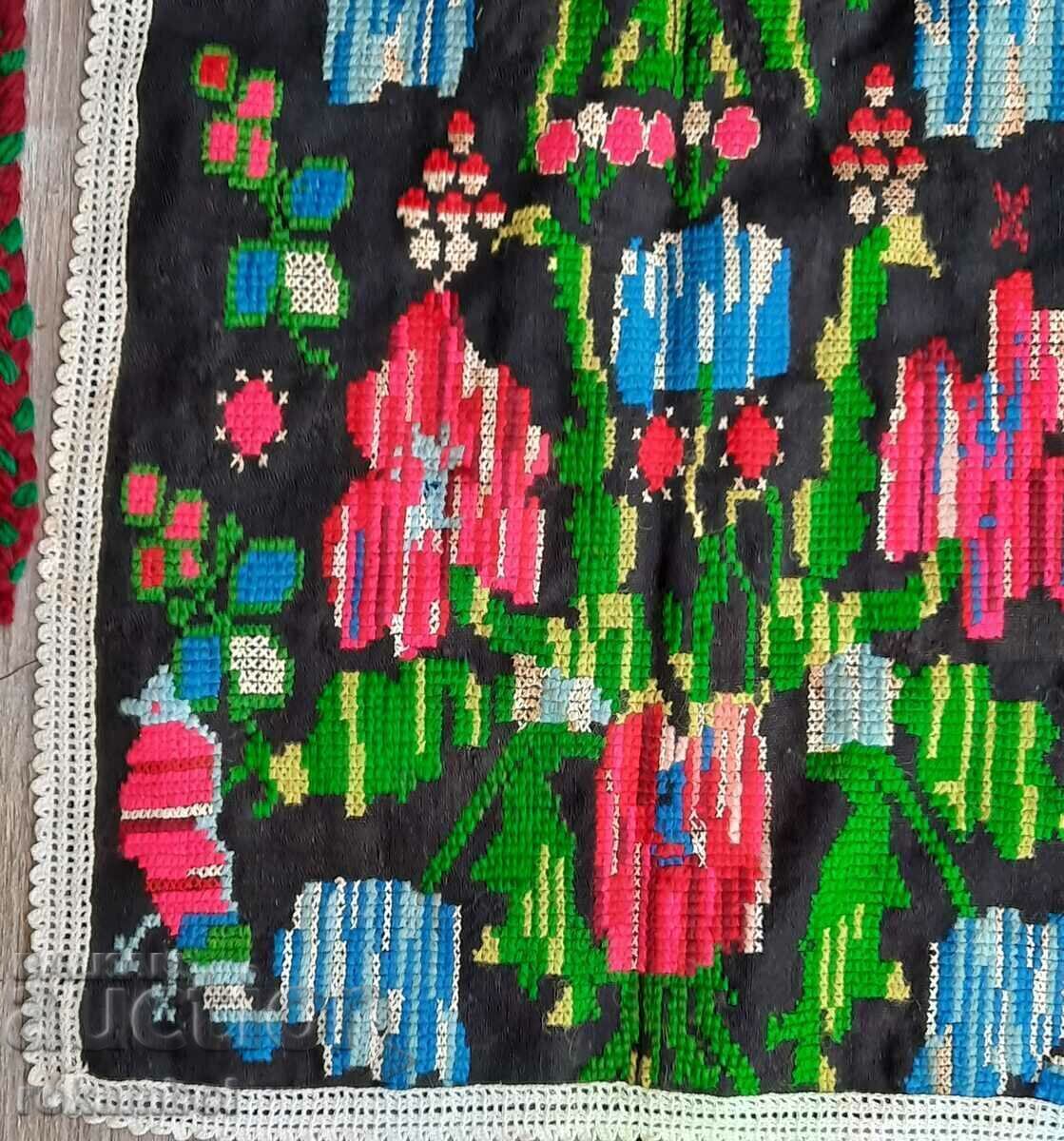 Автентична престилка от с. Кипра,Варненско с цена 250.00 лв. | € 127.82 Автентична престилка от с. Кипра,Варненско с цена 250.00 лв. | € 127.82