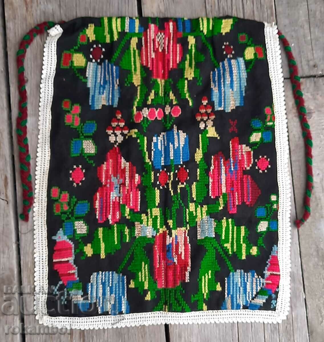 Автентична престилка от с. Кипра,Варненско Автентична престилка от с. Кипра,Варненско