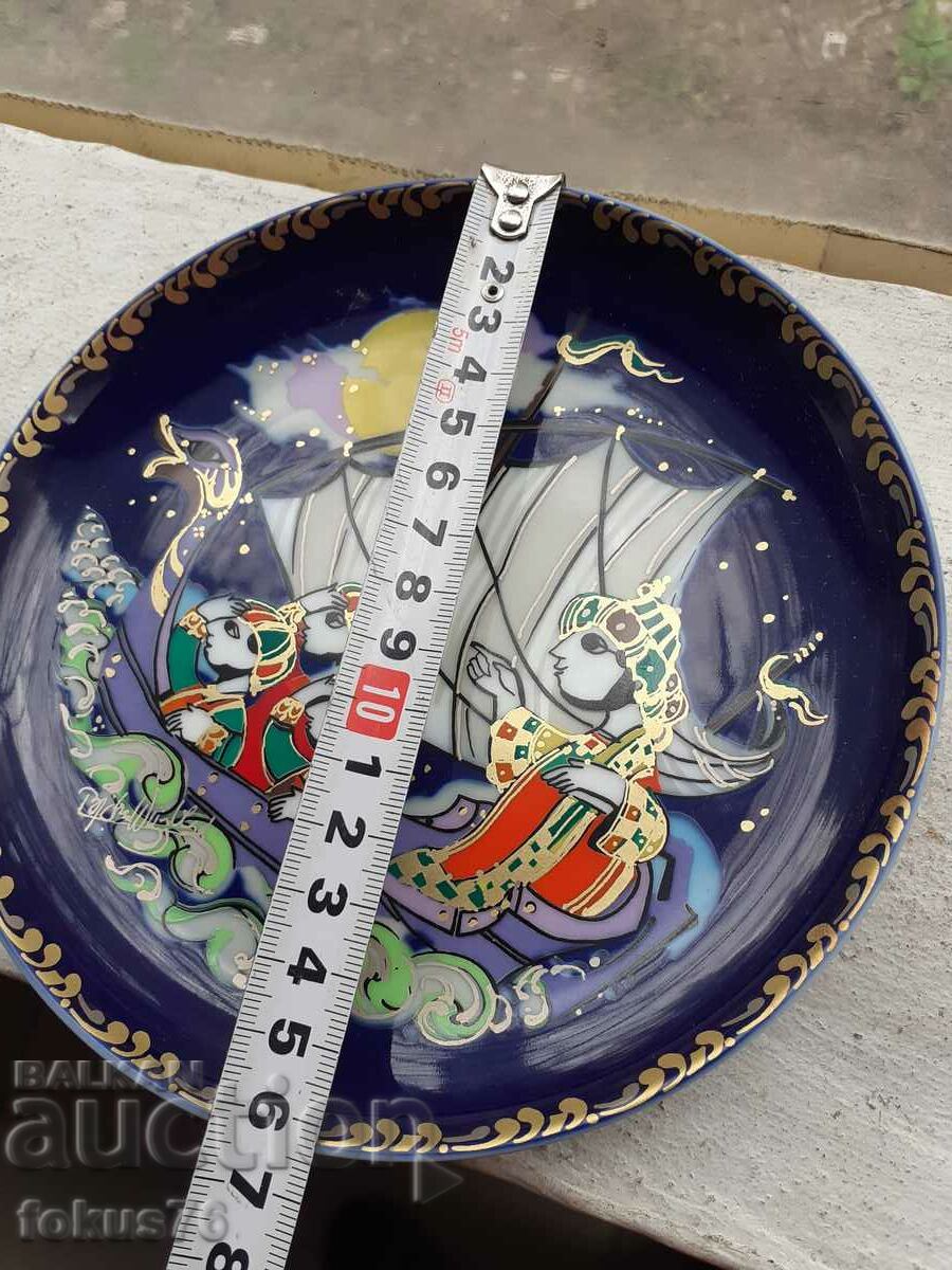 Collectors wall plates Rozenthal porcelain 3 pieces - 6 Collectors wall plates Rozenthal porcelain 3 pieces - 6