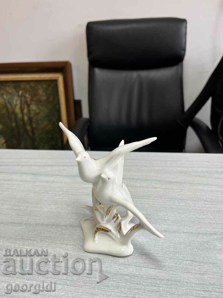 Figurină din porțelan a porumbeilor păcii. #3740