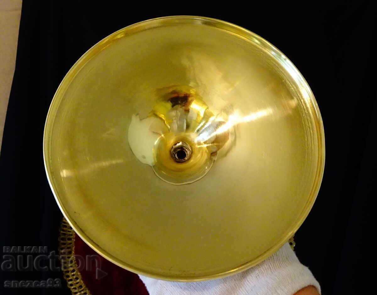 Licitație Vas de bronz cu capac și labe de leu, cutie de bijuterii