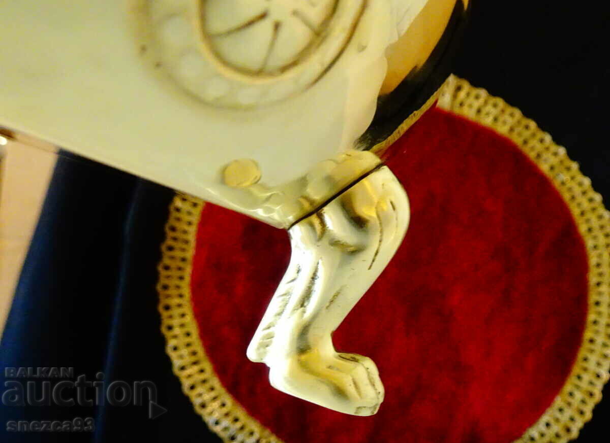 Vas de bronz cu capac și labe de leu, cutie de bijuterii - 7