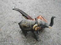 OLD PIPE WITH METAL HOLDER ELEPHANT ELEPHANT