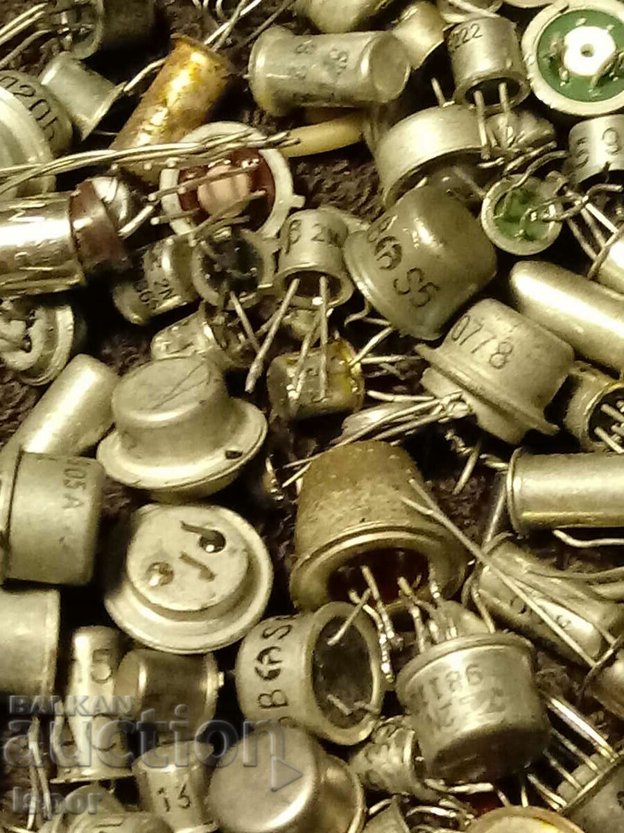 Μεταλλική θήκη τρανζίστορ με τιμή 14.00 BGN | € 7.16 Μεταλλική θήκη τρανζίστορ με τιμή 14.00 BGN | € 7.16