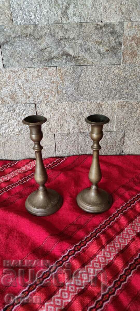 OLD BRONZE CANDLESTICKS - 5 OLD BRONZE CANDLESTICKS - 5