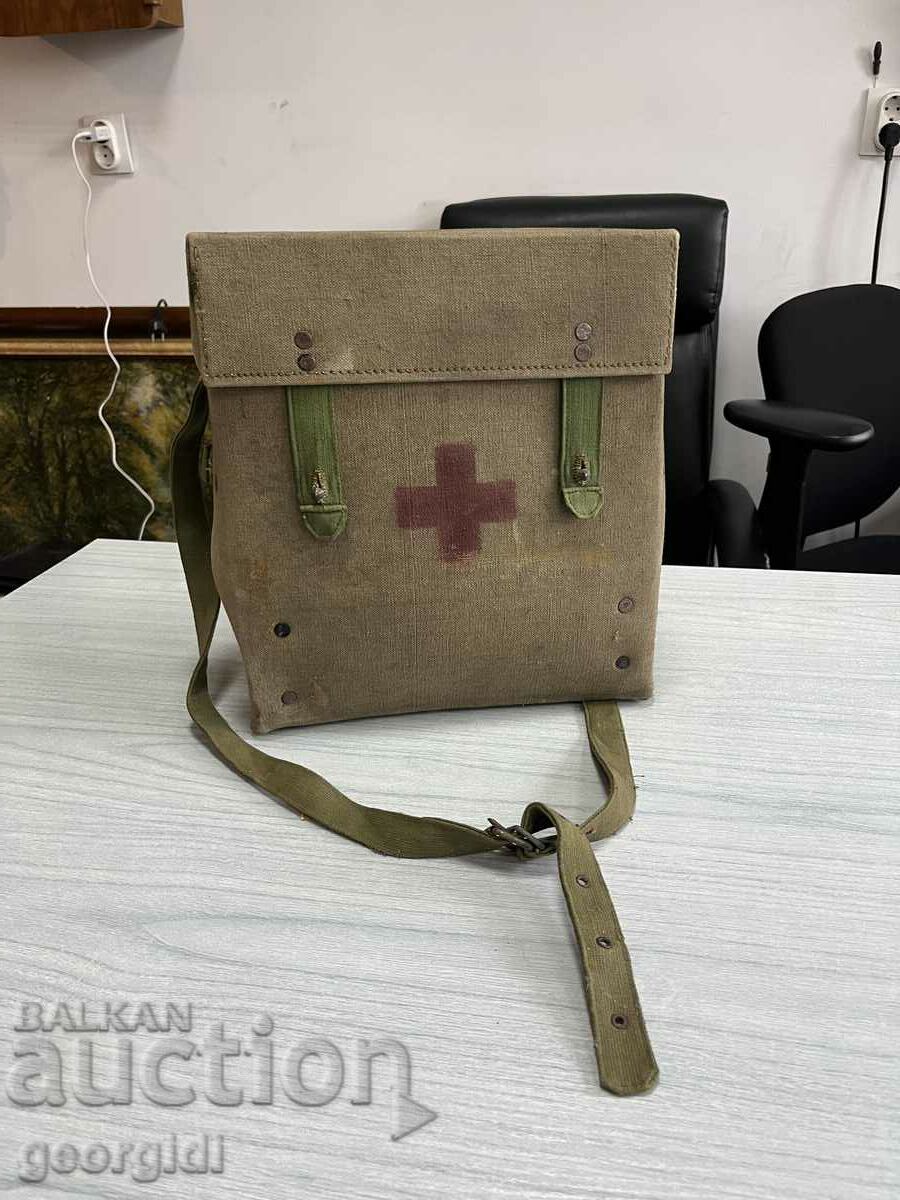 Old medicine bag / first aid kit. #3751